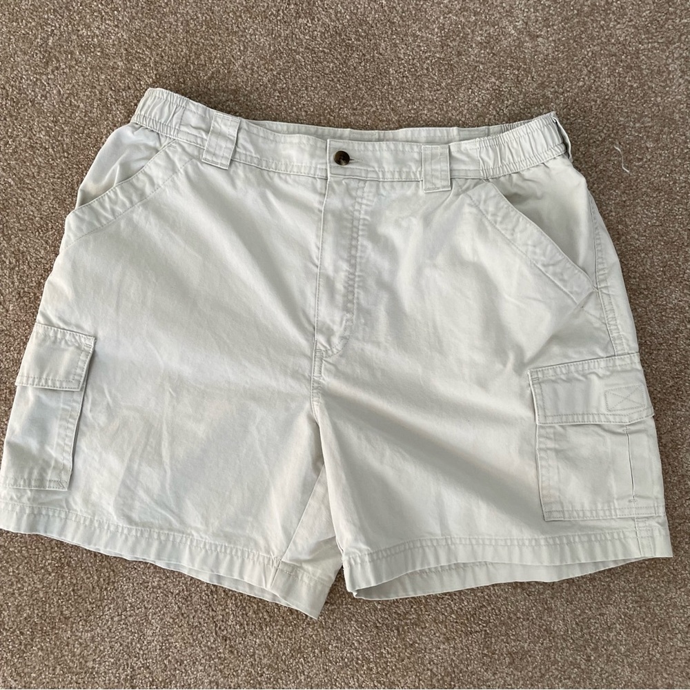 Mens LLBean khaki cargo shorts
